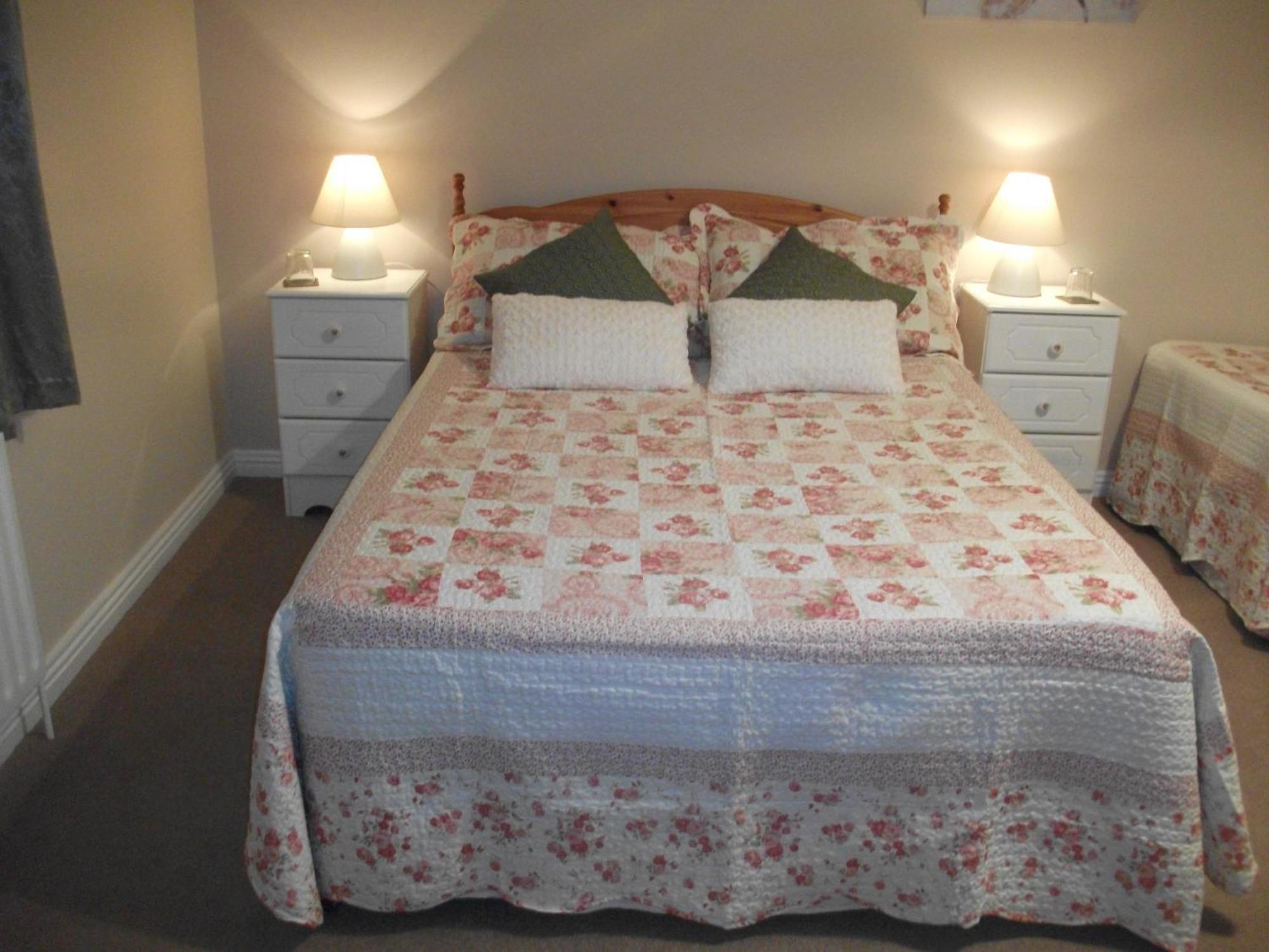 Rocksberry Bed & Breakfast Castlebar Ngoại thất bức ảnh